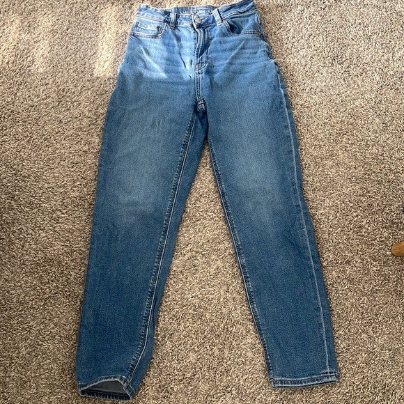 👖American Eagle Mom Jean👖 - Picture 2 of 8
